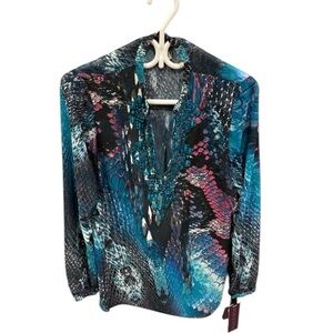 NWT Halle bob top, size M Neckline has beautiful turquoise stone details​